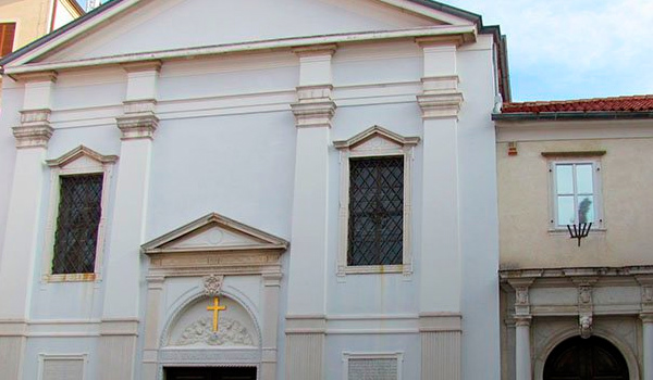 24Мала-Католическая-церковь